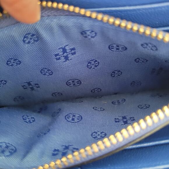 Tory Burch Solid Blue Quilted Leather Zip Around Large Wallet Long Clutch Logo - Picture 6 of 9